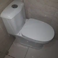 توالت فرنگی بسیار تمیز