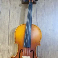 ویلن دست ساز هافنر آلمان با قدمت چهل سال