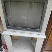 تلویزیون 29 اینچ سامسونگ صفحه تخت با میز