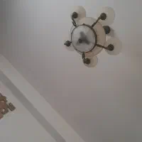 لوستر پنج شاخه|لوستر و چراغ آویز|لاهیجان, انقلاب|دیوار