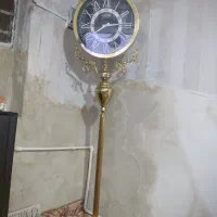 ساعت پایه دار