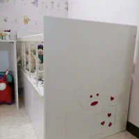 تخت وکمد بچه به همراه تشک تمیز در حد نو|تخت و سرویس خواب|گلپایگان, |دیوار