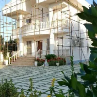 کارگر برای تخریب