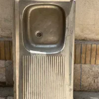 سینک ظرفشویی جمع و جور تمیز