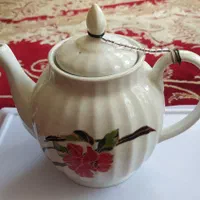 قوری چینی سالم
