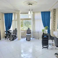 جاره صندلی در سالن زیبایی آرایشگاه|اجارهٔ دفتر کار، اتاق اداری، مطب|اصفهان, سعادت‌آباد|دیوار