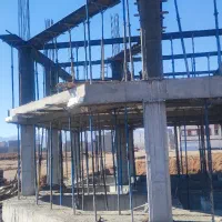 کارگر ساختمانی و ارماتوربند