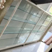 ویترین شیشه ای مغازه