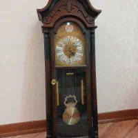 ساعت دیواری  قاب  وقابل پرده