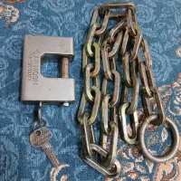 قفل و زنجیر