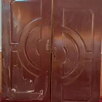 دوعدد‌درب چوبی