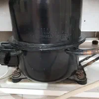 یک دستگاه موتور فریزر کارکرده