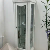 بوفه و میز اینه و شمعدون