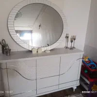 کنسول همراه آینه