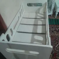 تخت خواب نوزاد۱متر25در60سانت