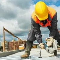 استخدام دائمی کارگر در کارخانه