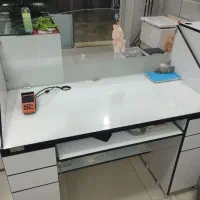 میز کامپیوتر درجه یک با شیشه