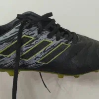 کفش استوک دار فوتبالی