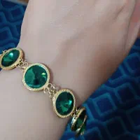 دستبندطرح سکه نگین سبز یک ردیفه ب وزن5گرم4درصد