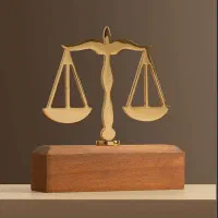 مسئول دفتر حقوقی (دفتر وکالت)