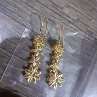 گوشواره بدل  رنگ ثابت طلایی ضد حساسیت برند ژوپینگ