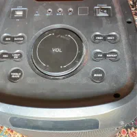 اسپیکر قابل حمل بزرگ