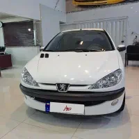 پژو ۲۰۶ v8 صندوق دار مدل ۱۳۹۶