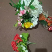 تعدادی گل مصنوعی|گل مصنوعی|کرمانشاه, |دیوار