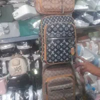 کوله پشتی دخترانه و پسرانه زیر قیمت بازار|کیف، کفش، کمربند|اهواز, یوسفی|دیوار