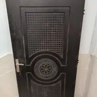 در چوبی واحد قفل دار