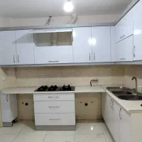 ۱۰۰ متر/۲ خواب/نوساز/ قبل پیروزی/مستغللاتی