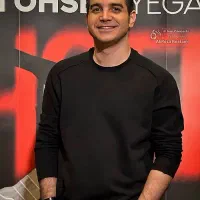 بلیط محسن یگانه