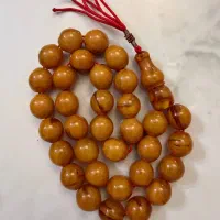 تسبیح قدیمی کهربا
