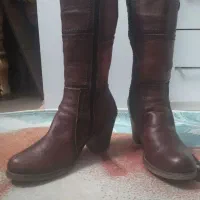 یک جفت چکمه  بلند تمام چرم طبیعی