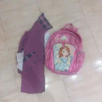 لباس مدرسه و‌کیف مدرسه