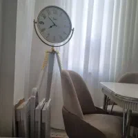ساعت ایستاده
