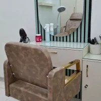 *ناخنکار و آرایشگر حرفه ای*|استخدام درمانی، زیبایی، بهداشتی|تهران, سلسبیل شمالی|دیوار