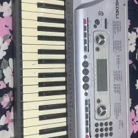 ارگ و پیانو مدلی m10 اصل