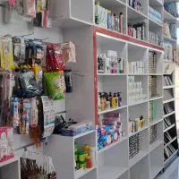 ویترین مغازه و فروشگاه و میز پیشخوان و قفسه چوبی