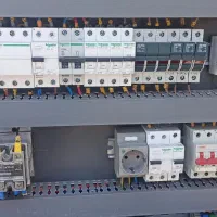 کارشناس برق صنعتی و پنوماتیک باخدمات تضمینی برقکار