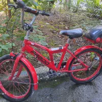دوچرخه  قرمز