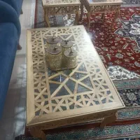 تعدادی لوازم خانگی بوفه و گل میز