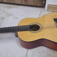 گیتار والنسا در حد نو|گیتار، بیس، امپلیفایر|ارومیه, |دیوار