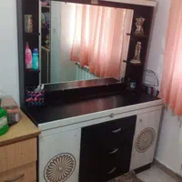 میز آرایش درحد نو|مبلمان خانگی و میز عسلی|رشت, آب و برق|دیوار