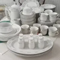 سرویس چینی اصل ۱۰۰ پارچه
