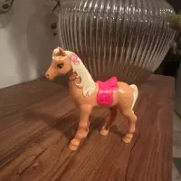 عروسک باربی امریکایی و به همراه لباس و خونه و اسب|اسباببازی بچه|تهران, درکه|دیوار