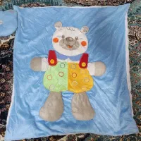 لحاف تشک نوزادی با آغوشی نوزاد|رختخواب، بالش، پتو|قرچک, زیبا شهر|دیوار