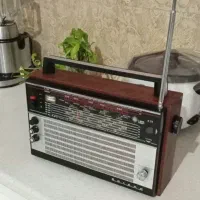 رادیو عتیقه وآنتیک بسیار قدیمی سلنا سالم در حد نو