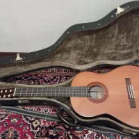 گیتار و سنتور اصلی