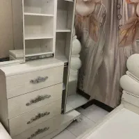 سرویس خواب وکمد سفید صدفی